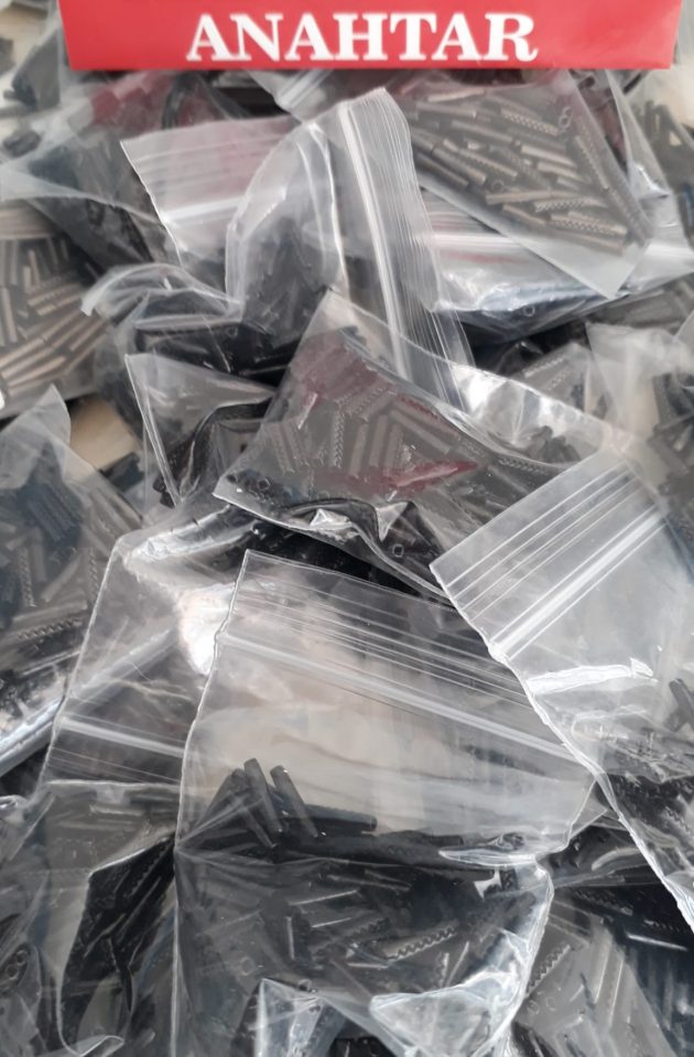 SUSTALI ANAHTAR PİMİ 200 ADET